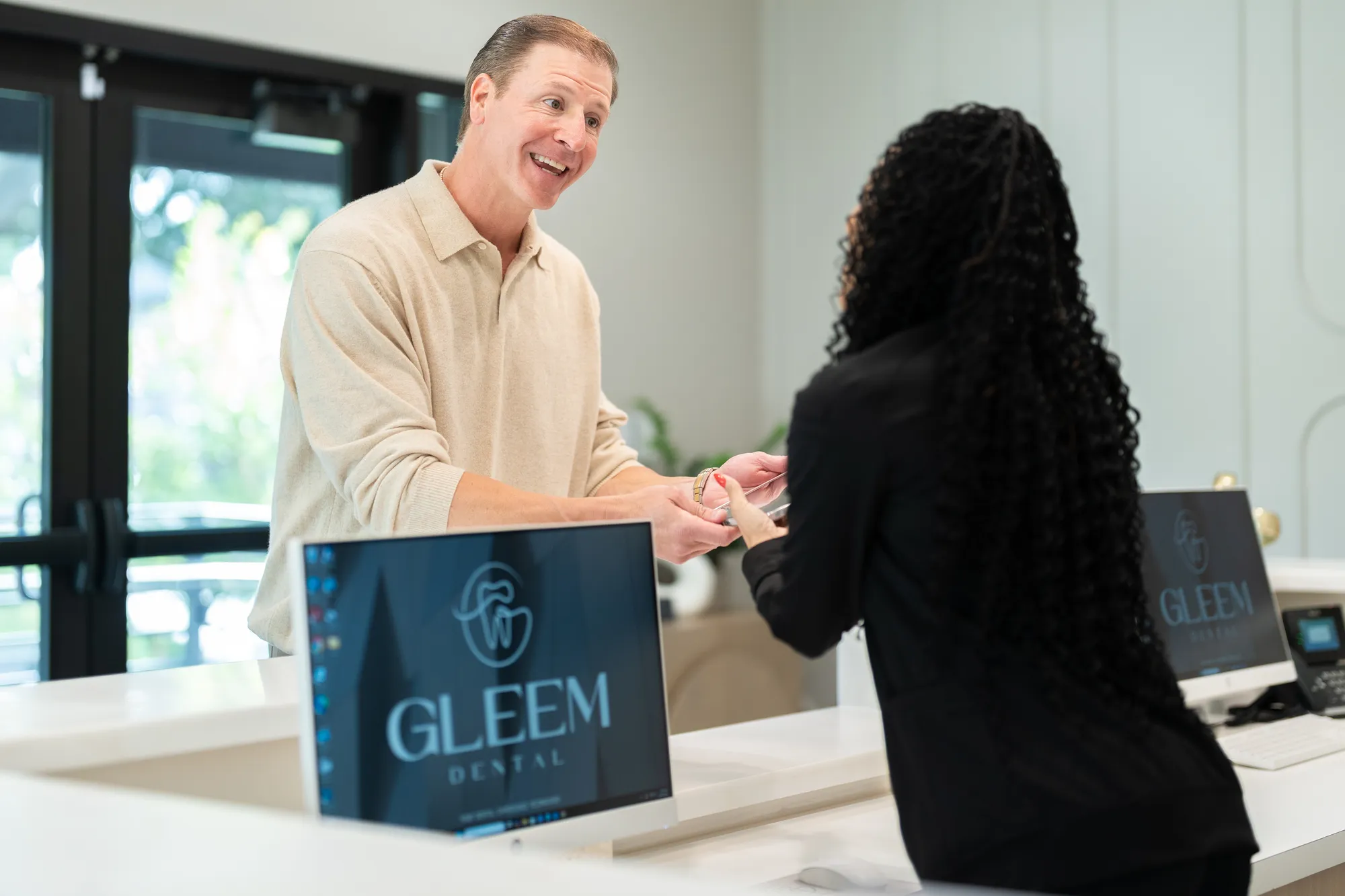 Gleem Dental Office Lakeview